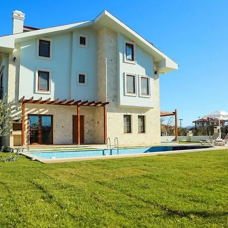 Steelpen Villa